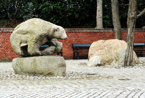 Isbjørnen i Ishøj Byhave.